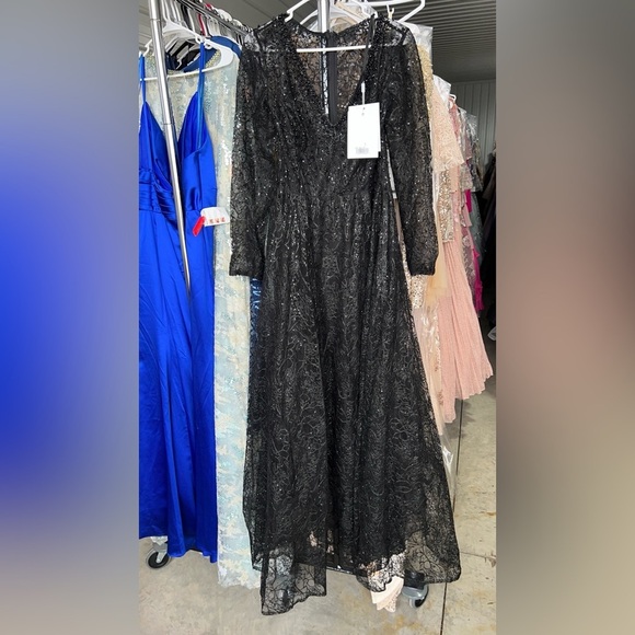 Mac Duggal 20367 NWT Black Crystal Embellished Long Sleeve V Neck Gown - Picture 6 of 10